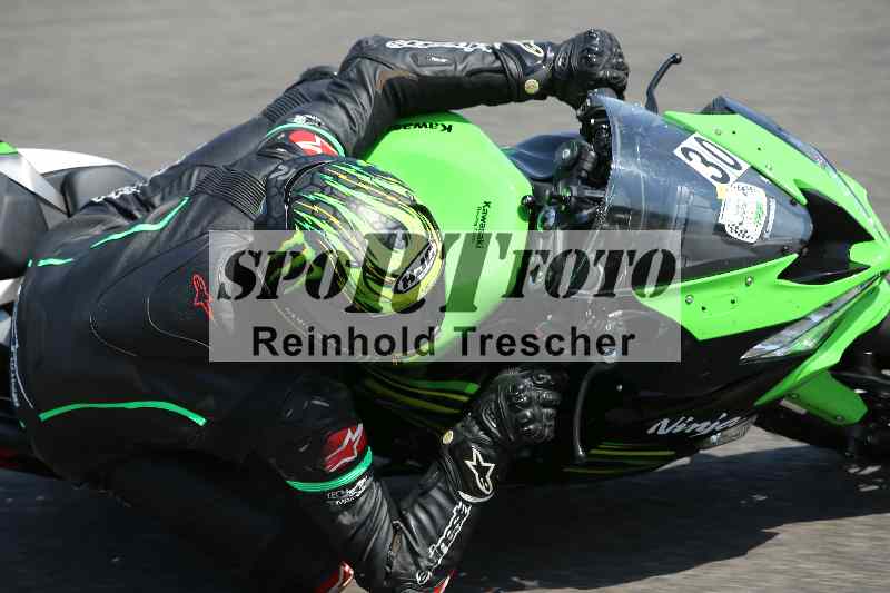 /Archiv-2023/28 05.06.2023 Moto Club Anneau du Rhin/vert-medium/30